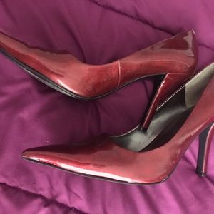Shiny red heels by Nine West Sz9